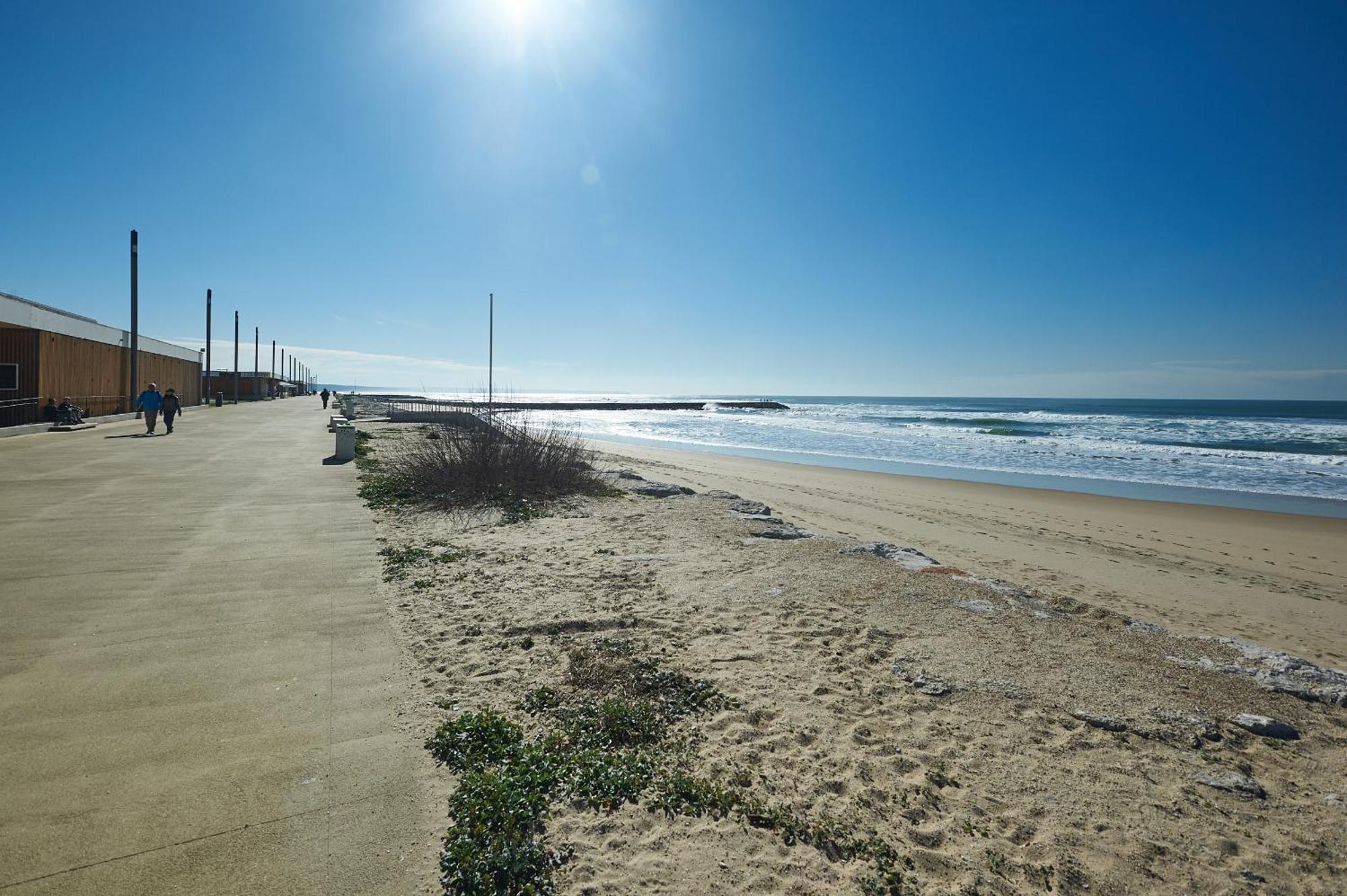 Beguest Beachfront Apartment Caparica Lisbon Costa de Caparica Eksteriør billede