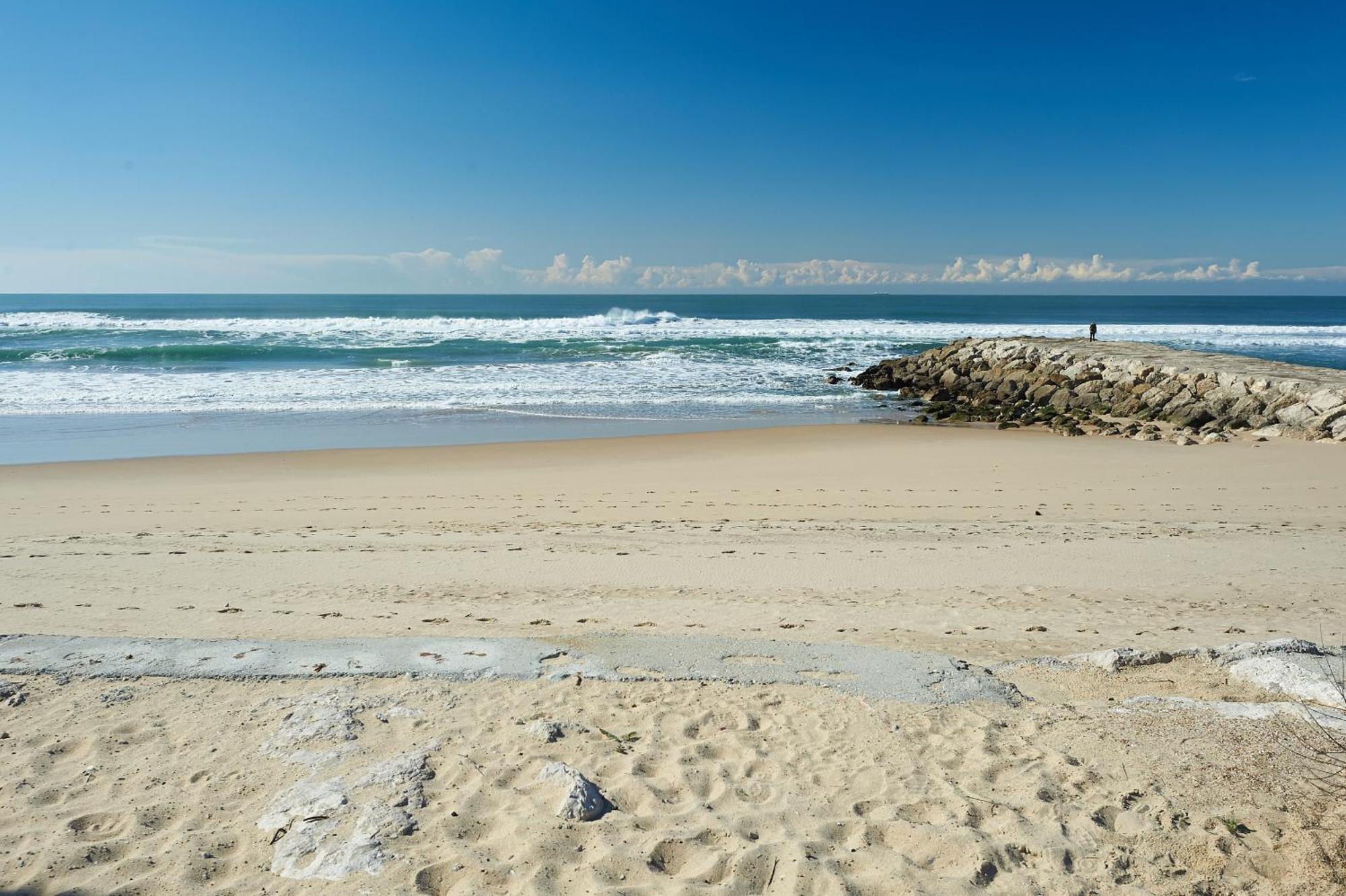 Beguest Beachfront Apartment Caparica Lisbon Costa de Caparica Eksteriør billede