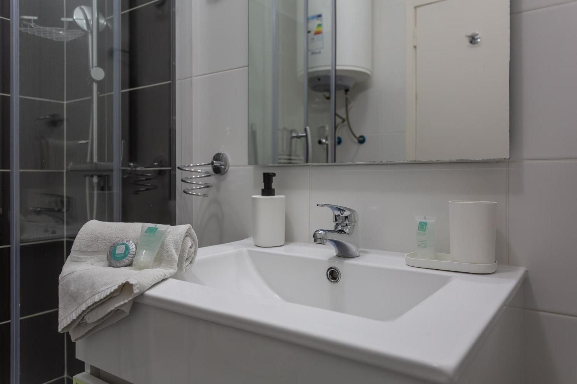 Beguest Beachfront Apartment Caparica Lisbon Costa de Caparica Eksteriør billede