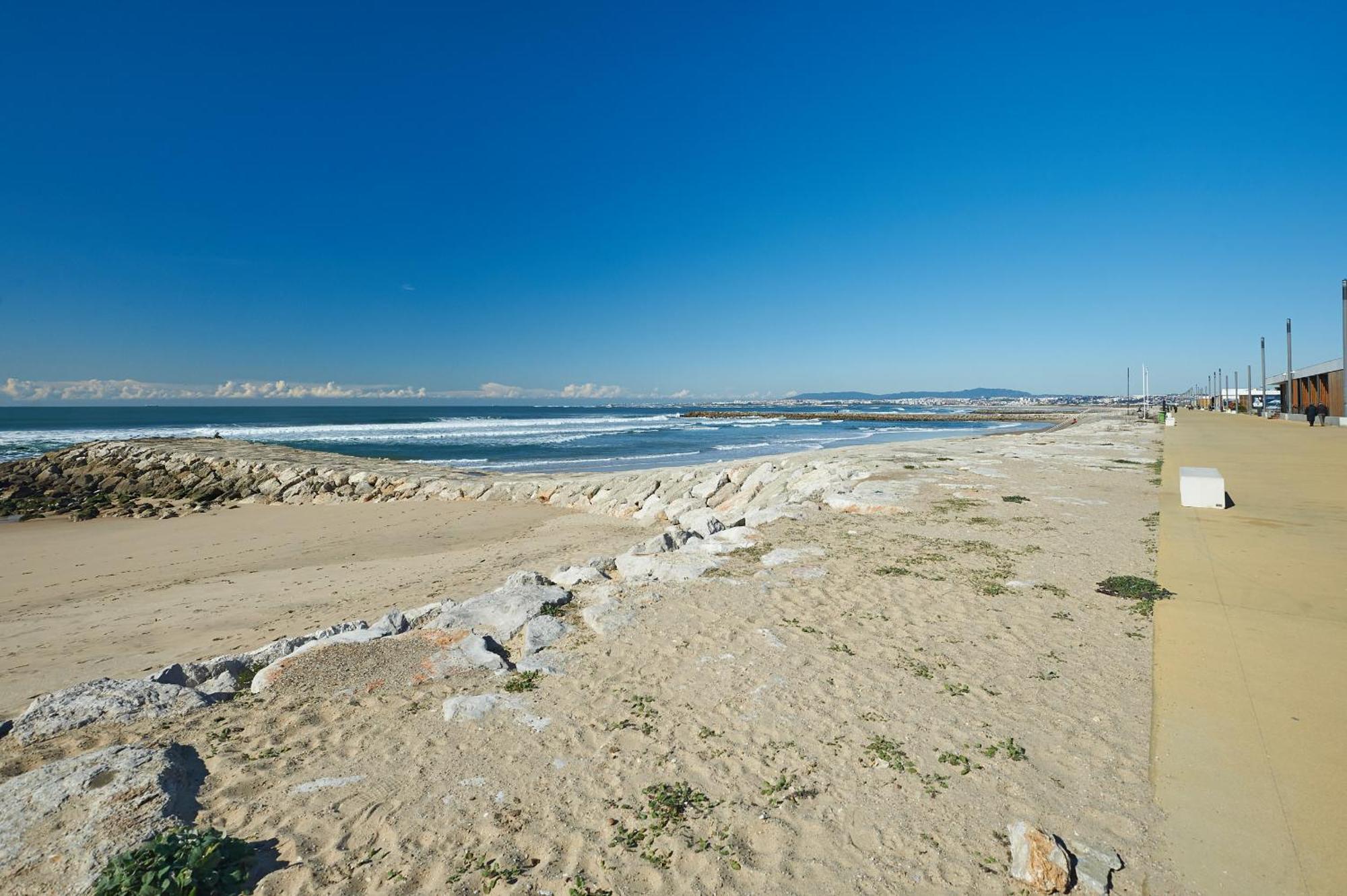 Beguest Beachfront Apartment Caparica Lisbon Costa de Caparica Eksteriør billede