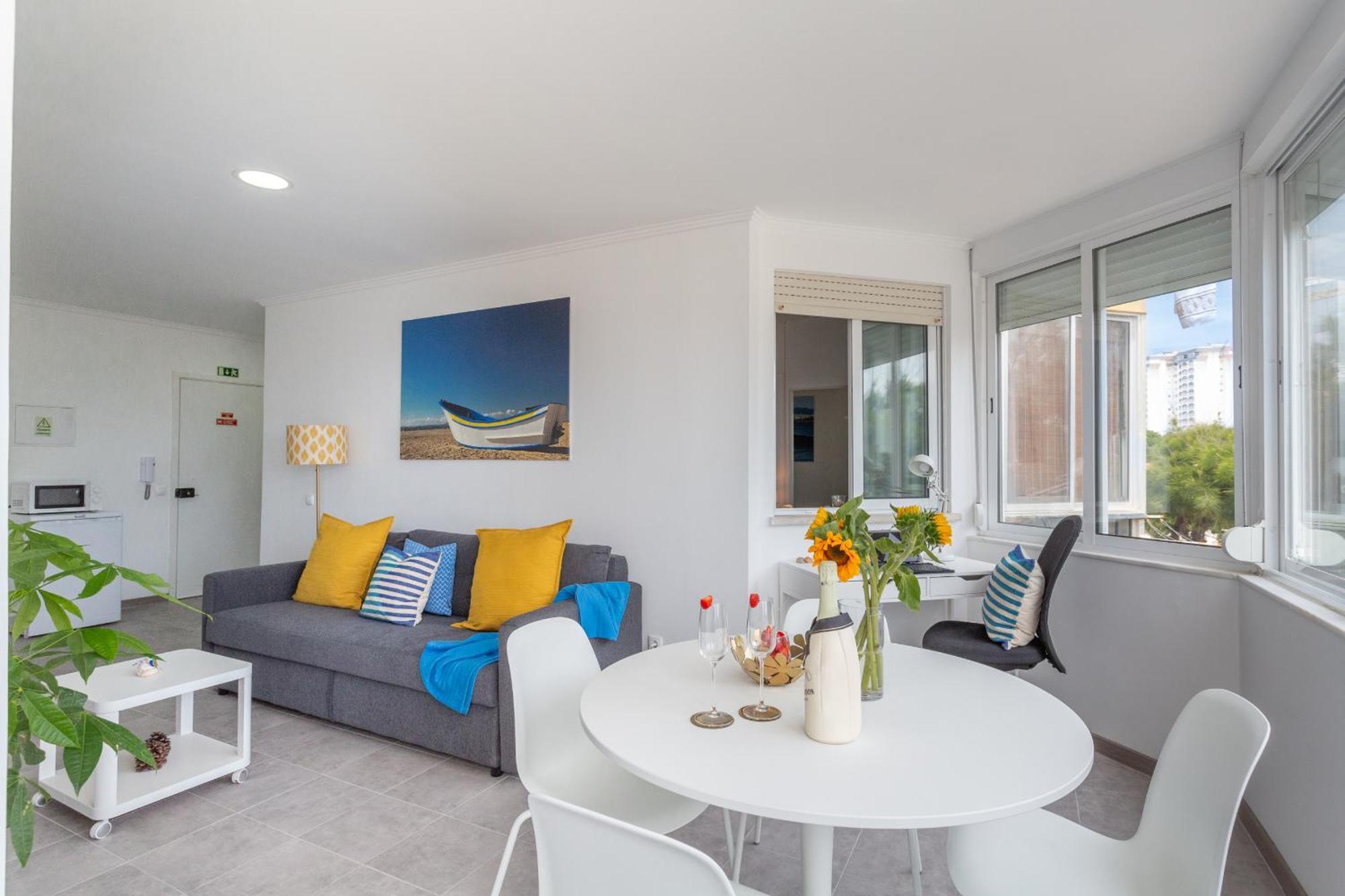 Beguest Beachfront Apartment Caparica Lisbon Costa de Caparica Eksteriør billede